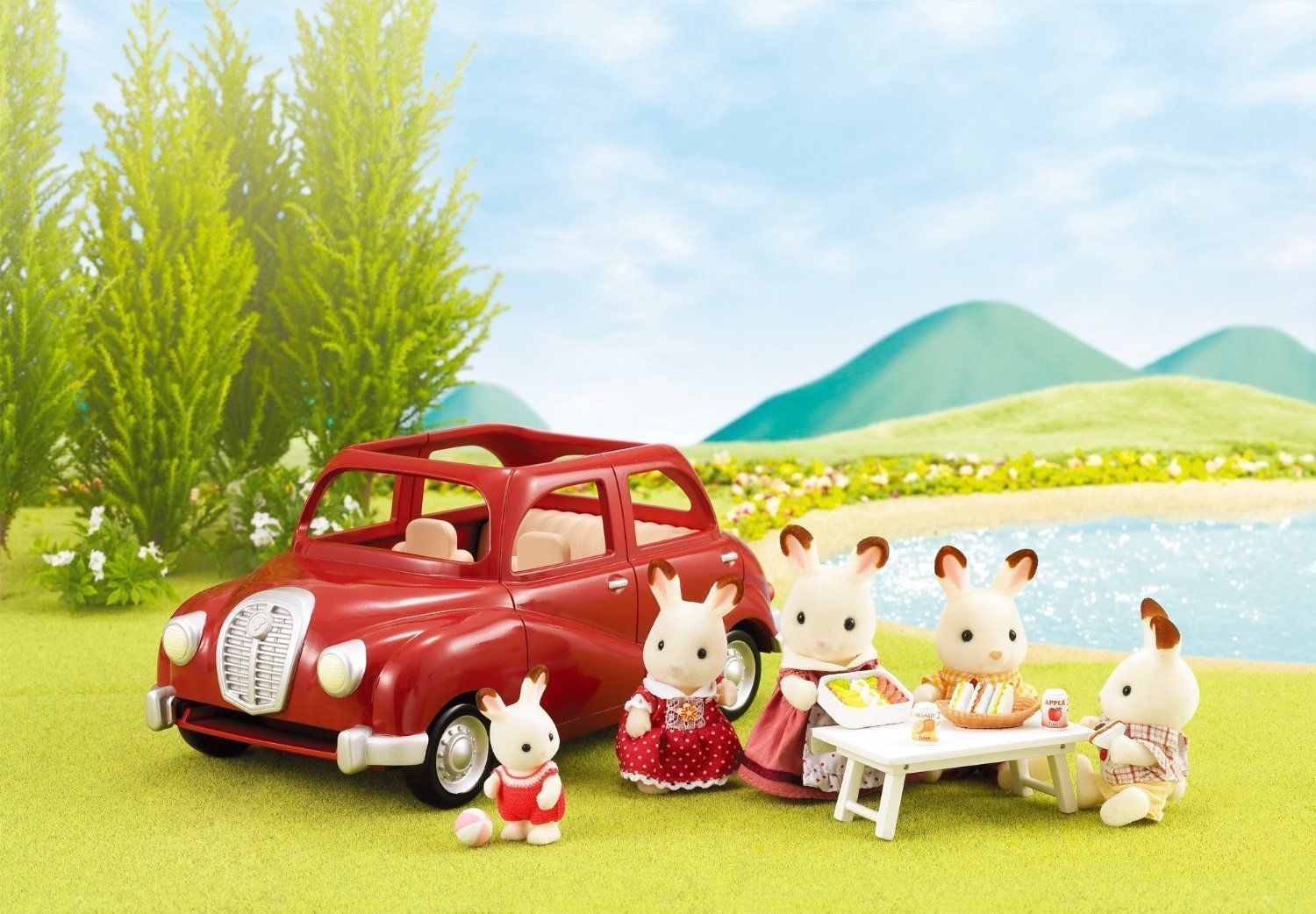 Sylvanian Familes Family Saloon Car - Red