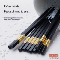 f90e126f4263978b-f-w_200