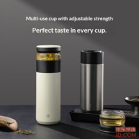 5f89c1ee0de884ff-f-w_200