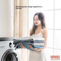 e3d722de190e3c8c-f-w_200