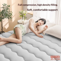 d5c35aa0ad8a29c6-f-w_200