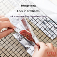 5c500a7a038b3bfa-f-w_200