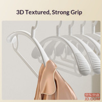 7041c8d9baf34029-f-w_200