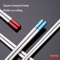 f5b704ec55beebf8-f-w_200